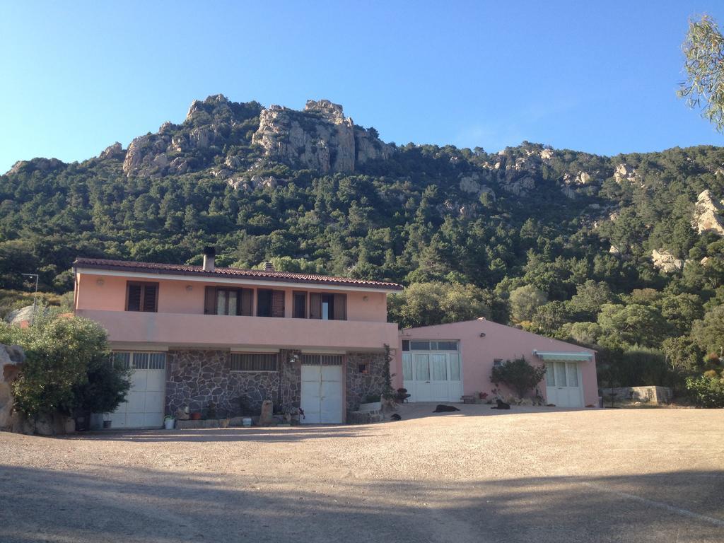 Agriturismo Monte Pino Telti Exteriör bild