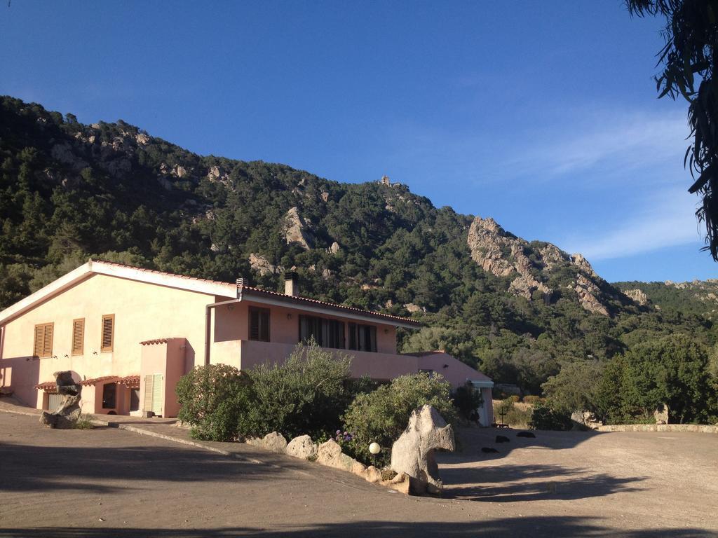 Agriturismo Monte Pino Telti Exteriör bild